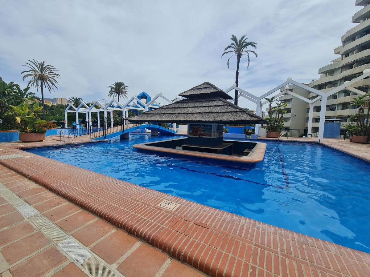 Precioso apartamento con piscinas y vistas al mar. Benalmádena Exterior foto